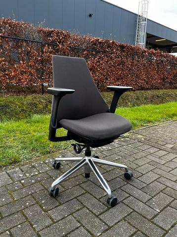 7X Herman Miller Sayl Bureaustoelen beschikbaar voor biedingen