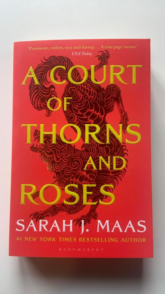 A court of thorns and roses - acotar - originele staat, Boeken, Taal | Engels, Nieuw, Fictie, Ophalen