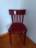 Leuke bordeaux rode houten stoel met spijlen, Huis en Inrichting, Stoelen, Ophalen, Gebruikt, Landelijk, Eén