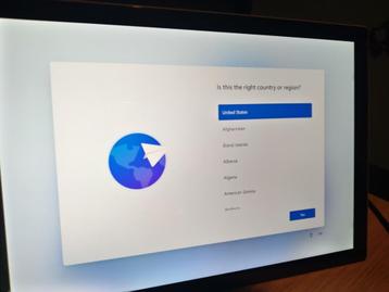 Microsoft Surface 5th generation, I5, 8 GB en 256 GB SSD beschikbaar voor biedingen