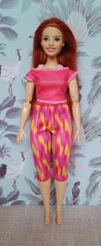 BA66 Barbie Made to Move Yoga Curvy, Ophalen of Verzenden, Gebruikt, Pop