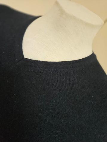 Echte Hugo Boss V-hals marineblauw nu €35 beschikbaar voor biedingen