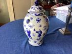 Grote antieke chinese blauw/witte vaas met deksel, gemerkt, Ophalen of Verzenden
