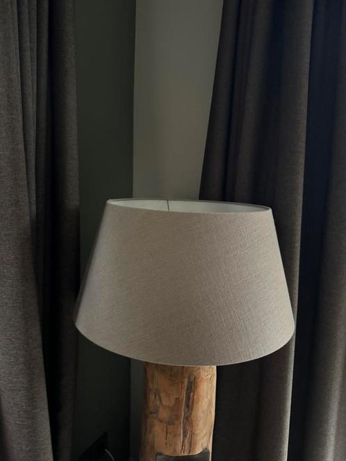 1 of 2 mooie grote lampenkappen light&living zandkleur, Huis en Inrichting, Lampen | Lampenkappen, Zo goed als nieuw, 25 tot 50 cm