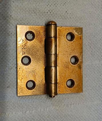 scharnieren Axa  beschikbaar voor biedingen