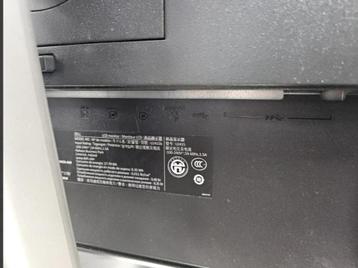 2x Dell LCD monitor 24 1 inch, Zwart aangeboden beschikbaar voor biedingen