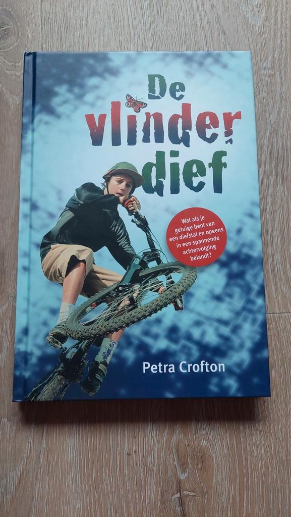 De Vlinderdief - Petra Crofton, Boeken, Kinderboeken | Jeugd | onder 10 jaar, Zo goed als nieuw, Fictie algemeen, Ophalen of Verzenden