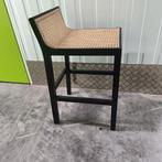 8 Zwarte Japandi barkrukken rotan webbing hout frame  63cm, Huis en Inrichting, Barkrukken, 5 krukken of meer, Met voetsteun, Hout