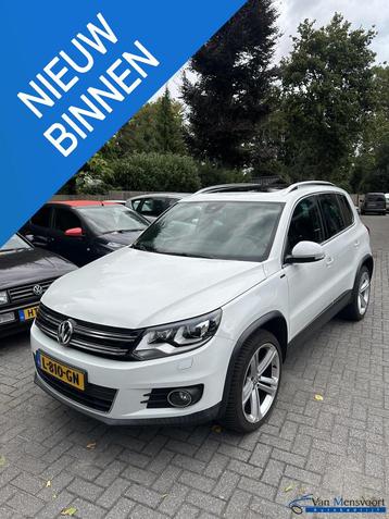 Volkswagen Tiguan 1.4 TSI 150PK DSG Lounge Panorama|Navi|Xen beschikbaar voor biedingen