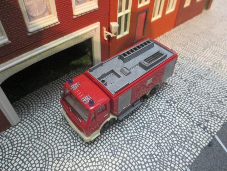 Mercedes Benz NG 1418 Metz TLF - Wiking blus-voertuig #3, Hobby en Vrije tijd, Modelauto's | 1:87, Gebruikt, Ophalen of Verzenden