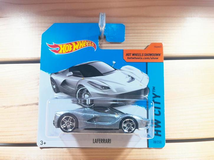 Ferrari LaFerrari hotwheels, Hobby en Vrije tijd, Modelauto's | Overige schalen, Nieuw, Auto, Ophalen of Verzenden