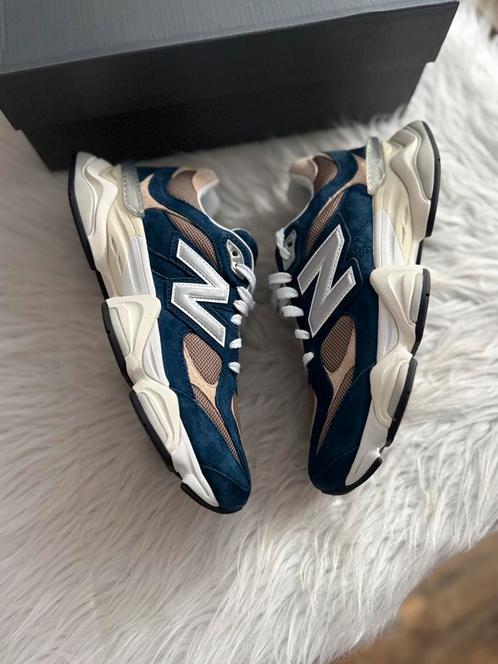 New Balance 9060 blauw wit beige EU 42 90 60 newbalance new, Kleding | Heren, Schoenen, Nieuw, Sneakers of Gympen, Overige kleuren