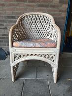 Rotan Stoel met Kussen, Huis en Inrichting, Fauteuils, Ophalen, Zo goed als nieuw