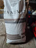 Bijna 2 zakken Sanimed brokken hond insectenbasis, Ophalen, Hond