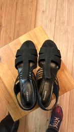 Open hak schoenen maat 44. Suède., Ophalen of Verzenden, Gedragen, Zwart