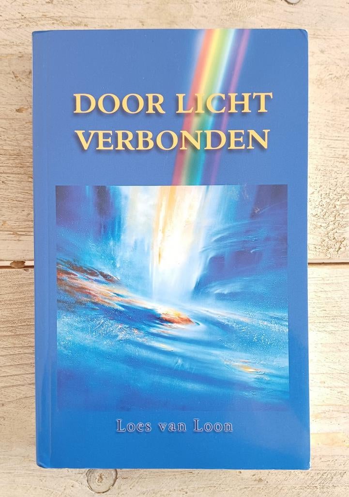 Loes van Loon - Door licht verbonden, Achtergrond en Informatie, G.L.H.M. van Loon, Ophalen of Verzenden, Zo goed als nieuw