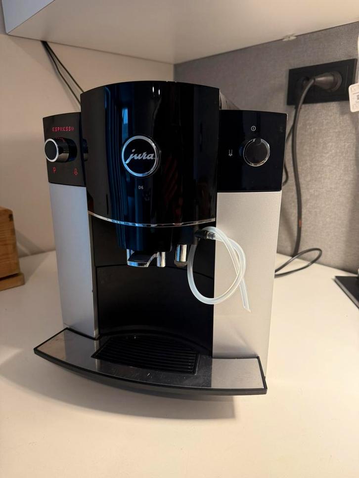 Regurbished Jura Impressa D6 met 6 maanden garantie!, Witgoed en Apparatuur, Koffiezetapparaten, Refurbished, Gemalen koffie, Koffiebonen