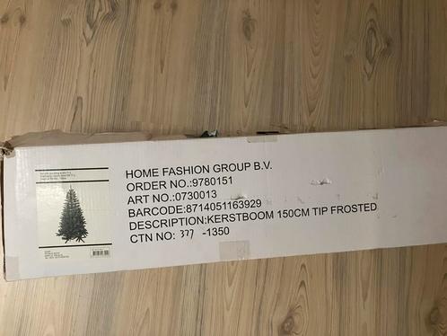 Kerstboom met ‘frost tips’  + 2dozen ballen/lichtje/frutsels, Diversen, Kerst, Gebruikt, Ophalen