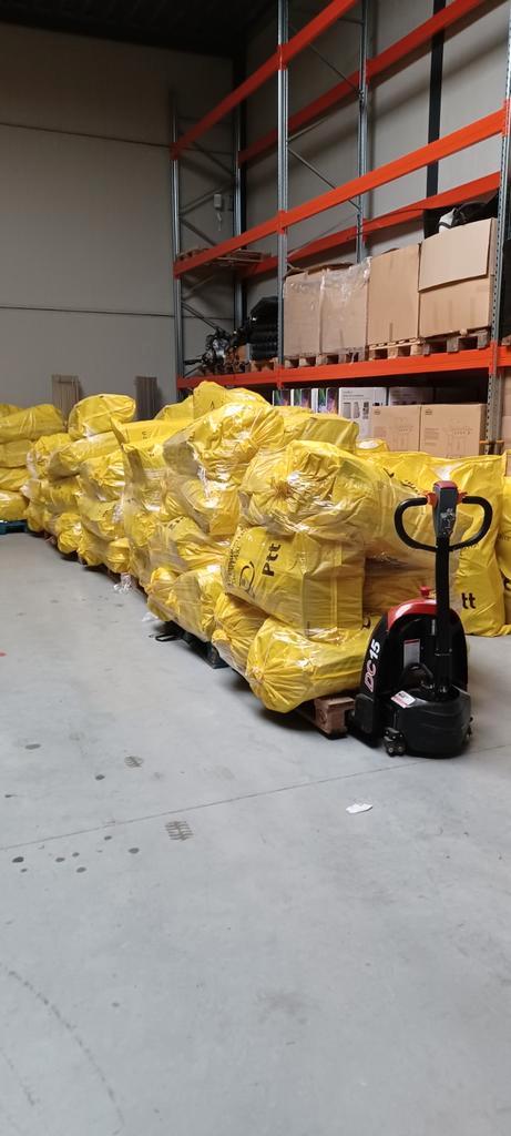 Webschop pakketjes retouren, Diversen, Rommelmarktspullen, Ophalen