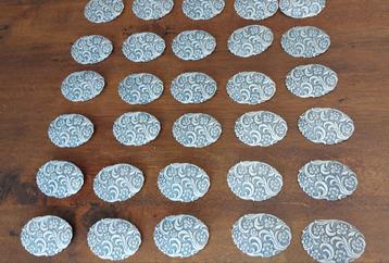 30 grote metalen metalen zilverkleurige broches €19 + GRATIS beschikbaar voor biedingen