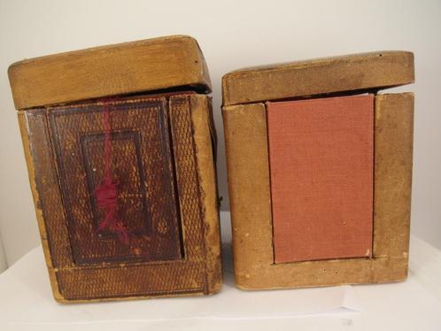 twee opbergfoudraals voor reisklokken, Antiek en Kunst, Antiek | Klokken, Verzenden