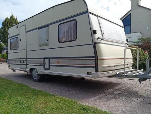 Bustner City 580 Caravan met mover en recente   voortent, Caravans en Kamperen, Caravans, Particulier, tot en met 4, 750 - 1000 kg
