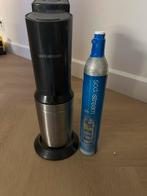 SodaStream met volle cilinder + 2 flessen, Ophalen of Verzenden, Gebruikt
