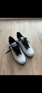 Chanel Sneakers, Wit, Nieuw, Ophalen of Verzenden, Sneakers of Gympen