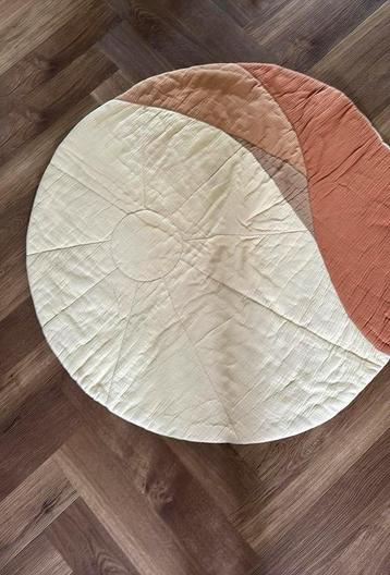 Rond boxkleed lil’ Atelier beschikbaar voor biedingen