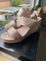 Dames / meisjes open zomer schoen met sleehak maat 36, Kleding | Dames, Schoenen, Claudia Ghizzani, Beige, Ophalen of Verzenden