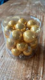 31 okergele kerstballen + piek, Ophalen, Zo goed als nieuw