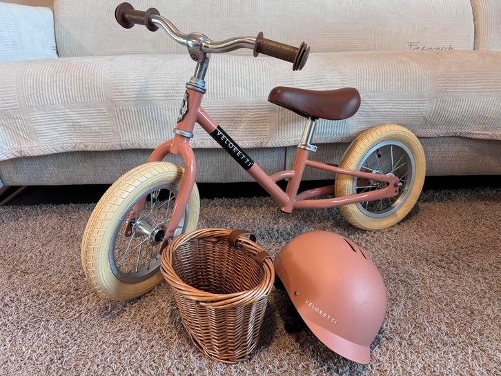 Verloretti Loopfiets Zalmroze + Rieten mand + Helm XS, Fietsen en Brommers, Fietsen | Kinderfietsjes, Zo goed als nieuw, Minder dan 16 inch