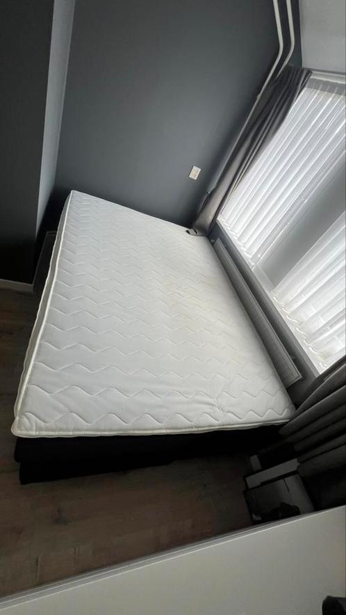 2-persoons bed met topper – mag weg voor klein prijsje, Huis en Inrichting, Slaapkamer | Boxsprings, Zo goed als nieuw, 140 cm