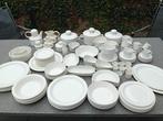 Compleet Midwinter Stonehenge Plain White servies zeer gaaf., Huis en Inrichting, Keuken | Servies, Ophalen of Verzenden, Zo goed als nieuw