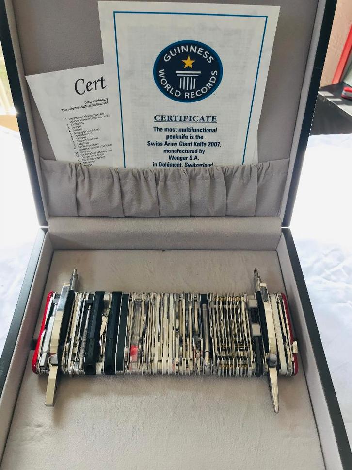 Wenger Giant Swiss Army Knife 16999 Rare Multitool Elite, Caravans en Kamperen, Kampeergereedschap, Nieuw, Ophalen of Verzenden