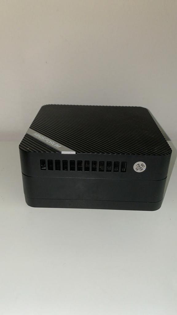 Minisforum Series UM690, Computers en Software, Desktop Pc's, Zo goed als nieuw, Gaming, Ophalen of Verzenden