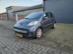 Peugeot 107 1.0 12V 5DR 2011 Grijs, Voorwielaandrijving, Zwart, 4 stoelen, 68 pk