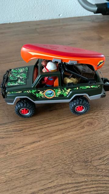 Playmobil jeep met kano beschikbaar voor biedingen