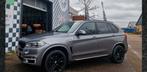BMW X5 Xdrive 40E Plug-in Hybr Aut8 2016 Grijs, Auto's, BMW, X5, 4 cilinders, Elektrische ramen, 147 €/maand