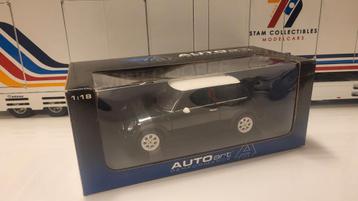 AUTOart Mini Cooper without sunroof Racing Green beschikbaar voor biedingen