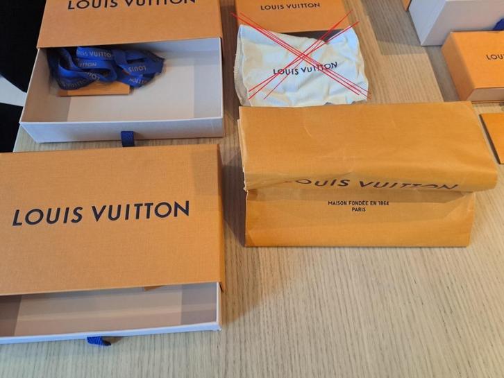 Louis Vuitton dozen & linten, Hobby en Vrije tijd, Feestartikelen, Zo goed als nieuw, Overige typen, Overige, Ophalen of Verzenden