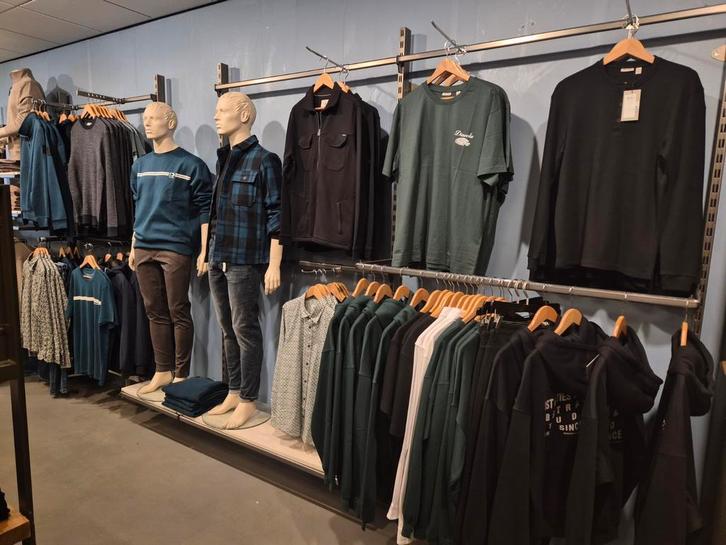 Te koop wandstelling, Kleding | Heren, Overige Herenkleding, Zo goed als nieuw, Ophalen