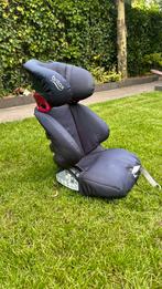 Britax autoestoel, er zijn twee beschikbaar, Ophalen, Zo goed als nieuw, 15 t/m 36 kg, Autogordel