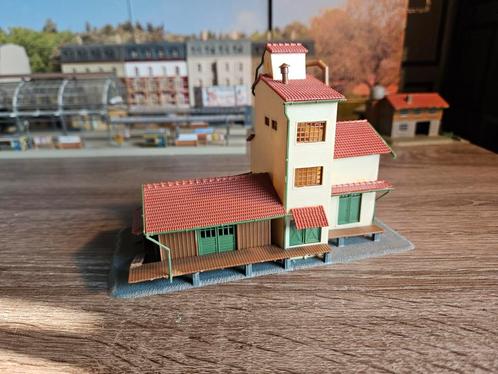 Fabrieksgebouw Lagerhaus N spoor trein 1:160, Hobby en Vrije tijd, Modeltreinen | N-Spoor, Gebruikt, Brug, Tunnel of Gebouw, Gelijkstroom of Wisselstroom