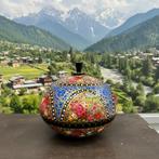 Papier-mâché decoratieve doos met bloemmotieven uit Kashmir, Ophalen of Verzenden