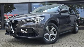Alfa Romeo Stelvio 2.0 T AWD Super + NAVIGATIE + XENON + VOL beschikbaar voor biedingen