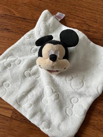 Knuffeldoek Mickey Mouse (1.4) beschikbaar voor biedingen