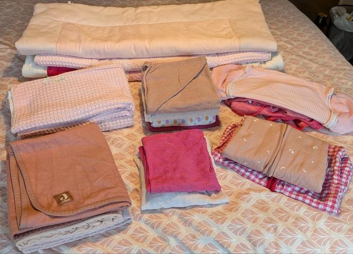 Boxkleden wiegdekens badcapes en meer, baby pakket Koeka enz, Kinderen en Baby's, Overige Kinderen en Baby's, Gebruikt, Ophalen of Verzenden