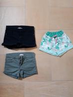 2 Korte broeken maat 152 zwart en mintgroen, Ophalen of Verzenden, Zo goed als nieuw, Broek
