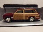 Ford Woody Wagon bordeaux 1949 Motor City Classic 1:18 KRD, Hobby en Vrije tijd, Modelauto's | 1:18, Ophalen of Verzenden, Zo goed als nieuw